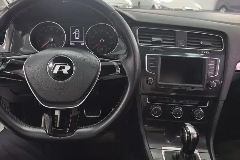 2017 Golf 230TSI Automatic Comfort Millionth Unit Commemorative Edition — миниатюра 14