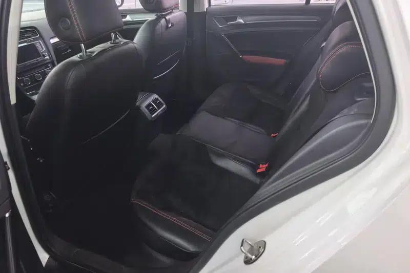 2017 Golf 230TSI Automatic Comfort Millionth Unit Commemorative Edition — миниатюра 16