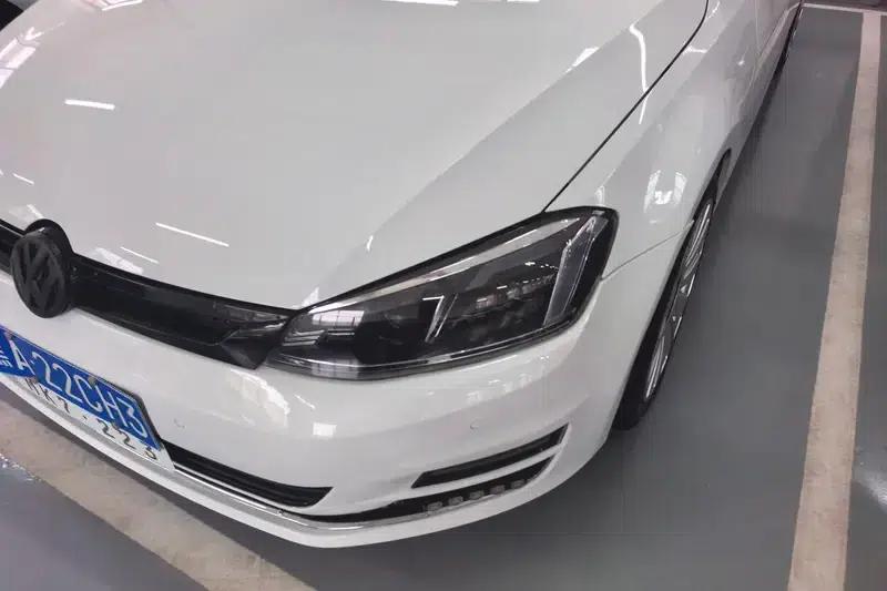 2017 Golf 230TSI Automatic Comfort Millionth Unit Commemorative Edition — миниатюра 4