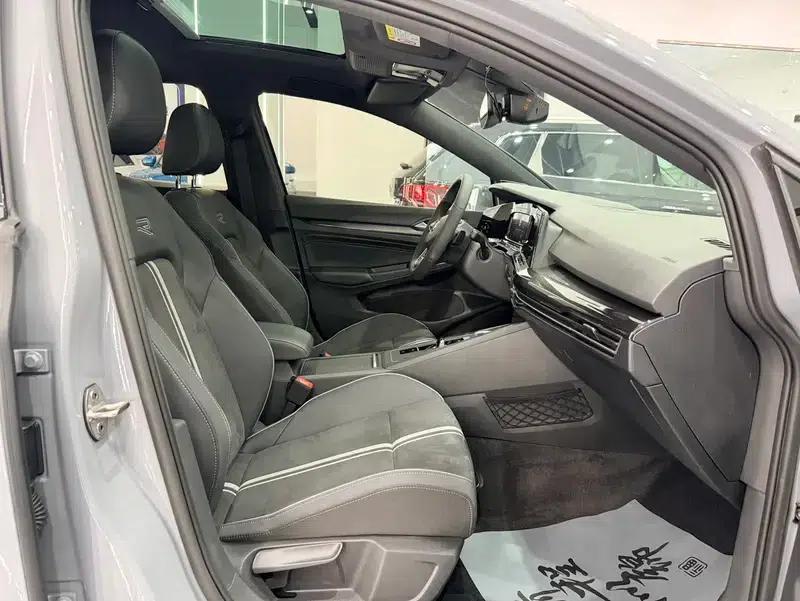 2021 Golf 280TSI DSG R-Line — миниатюра 21