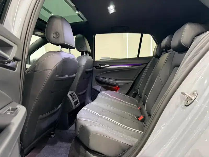 2021 Golf 280TSI DSG R-Line — миниатюра 22