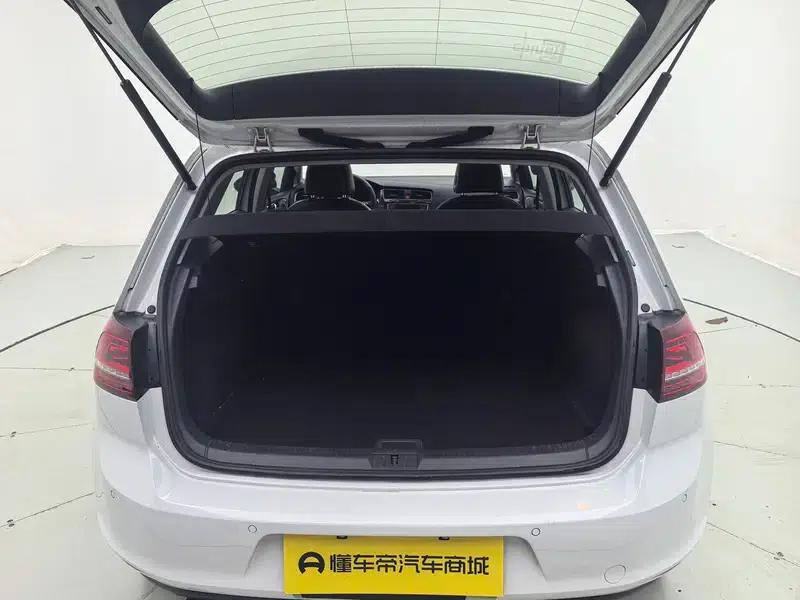 2017 Golf 230TSI Automatic Luxury Millionth Edition — миниатюра 29