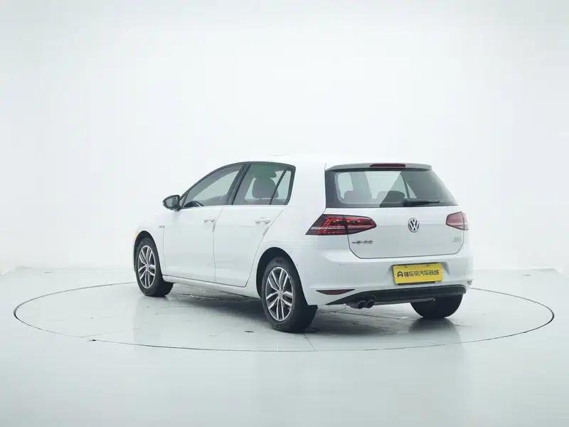 2017 Golf 230TSI Automatic Luxury Millionth Edition — миниатюра 5