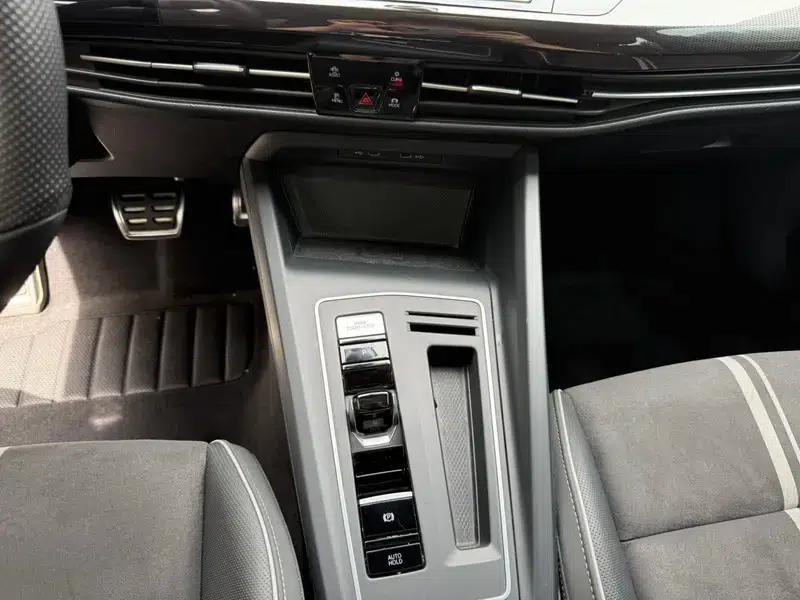 2023 Golf 280TSI DSG R-Line Lite — миниатюра 17