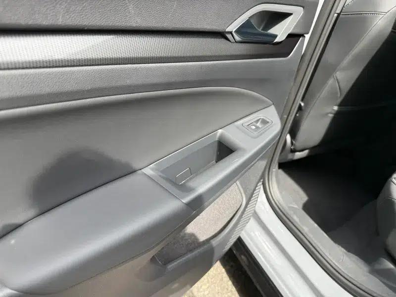 2023 Golf 280TSI DSG R-Line Lite — миниатюра 22
