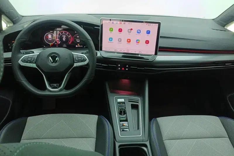 2025 Golf Facelift 300TSI R-Line — миниатюра 11