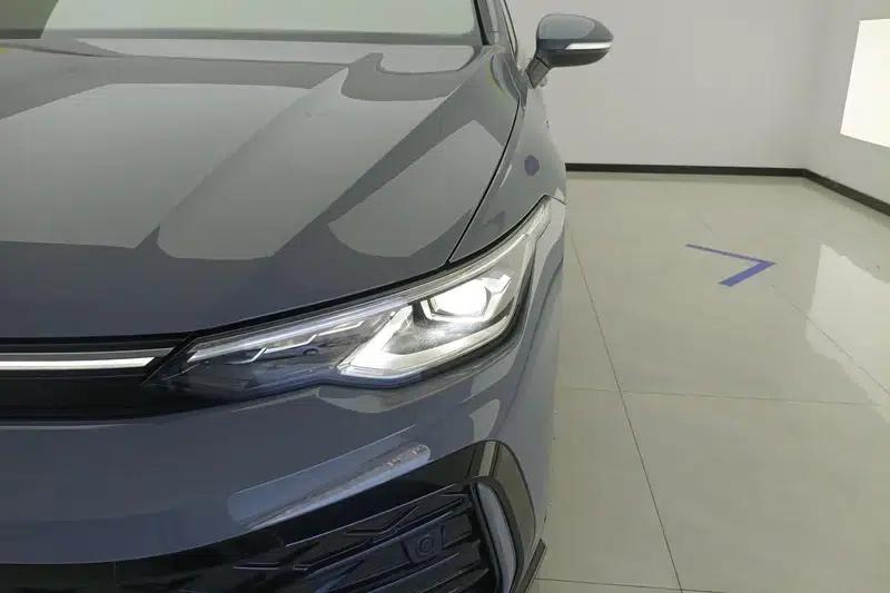 2025 Golf Facelift 300TSI R-Line — миниатюра 4