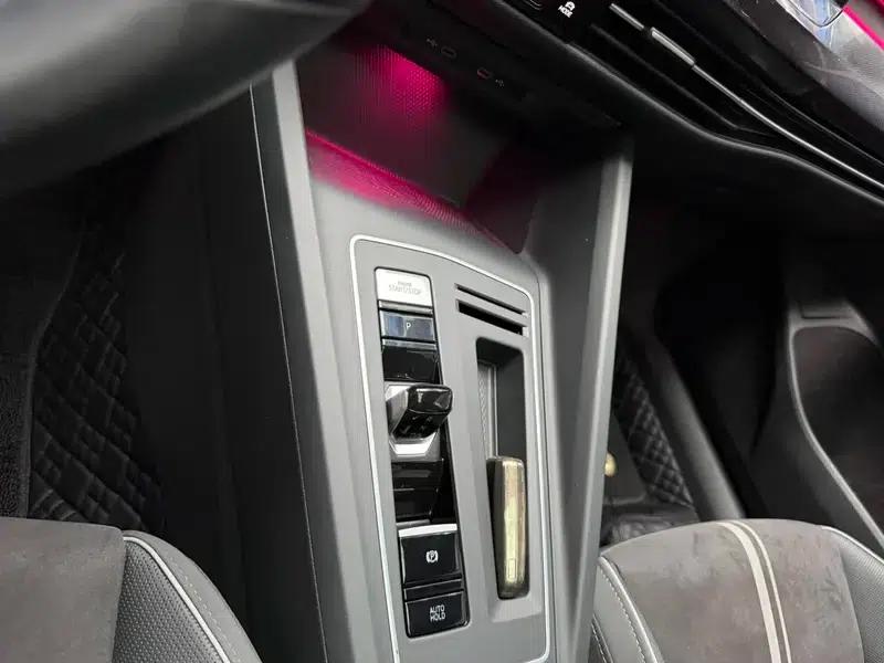 2023 Golf 280TSI DSG R-Line Lite — миниатюра 15