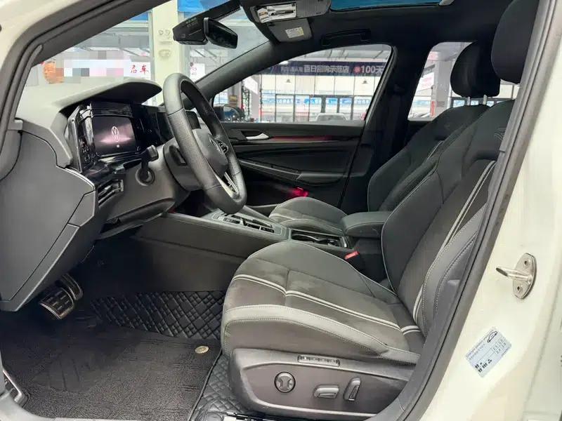 2023 Golf 280TSI DSG R-Line Lite — миниатюра 16