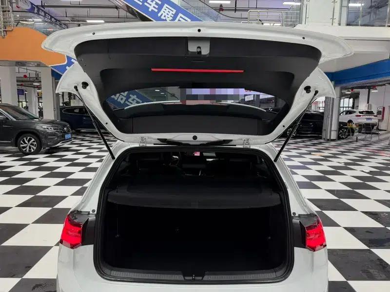 2023 Golf 280TSI DSG R-Line Lite — миниатюра 19