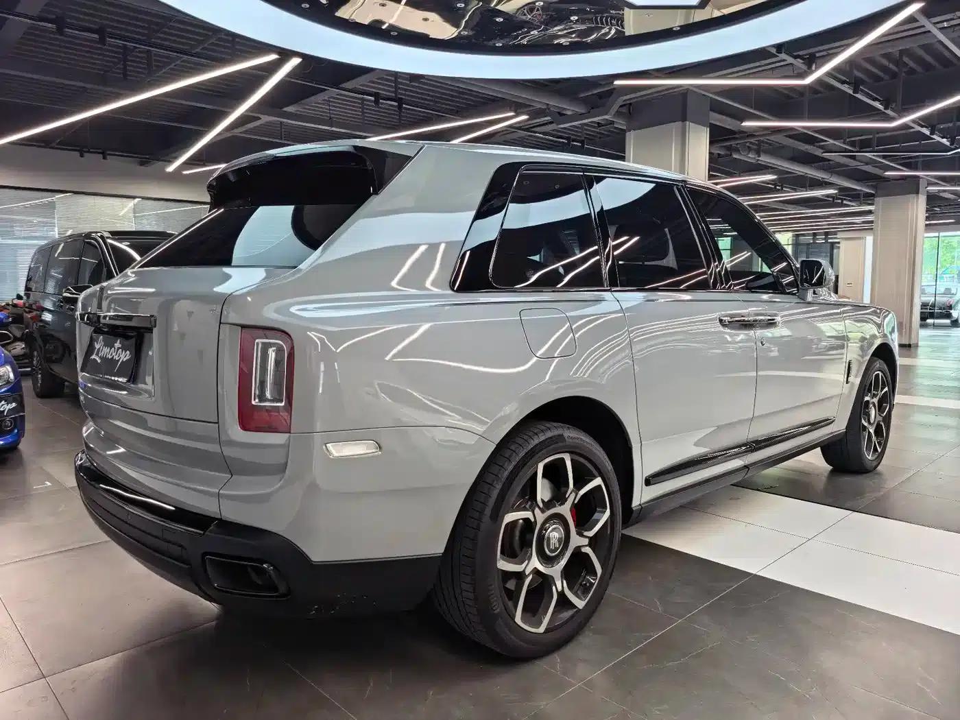 2020 Cullinan Black Badge — миниатюра 4