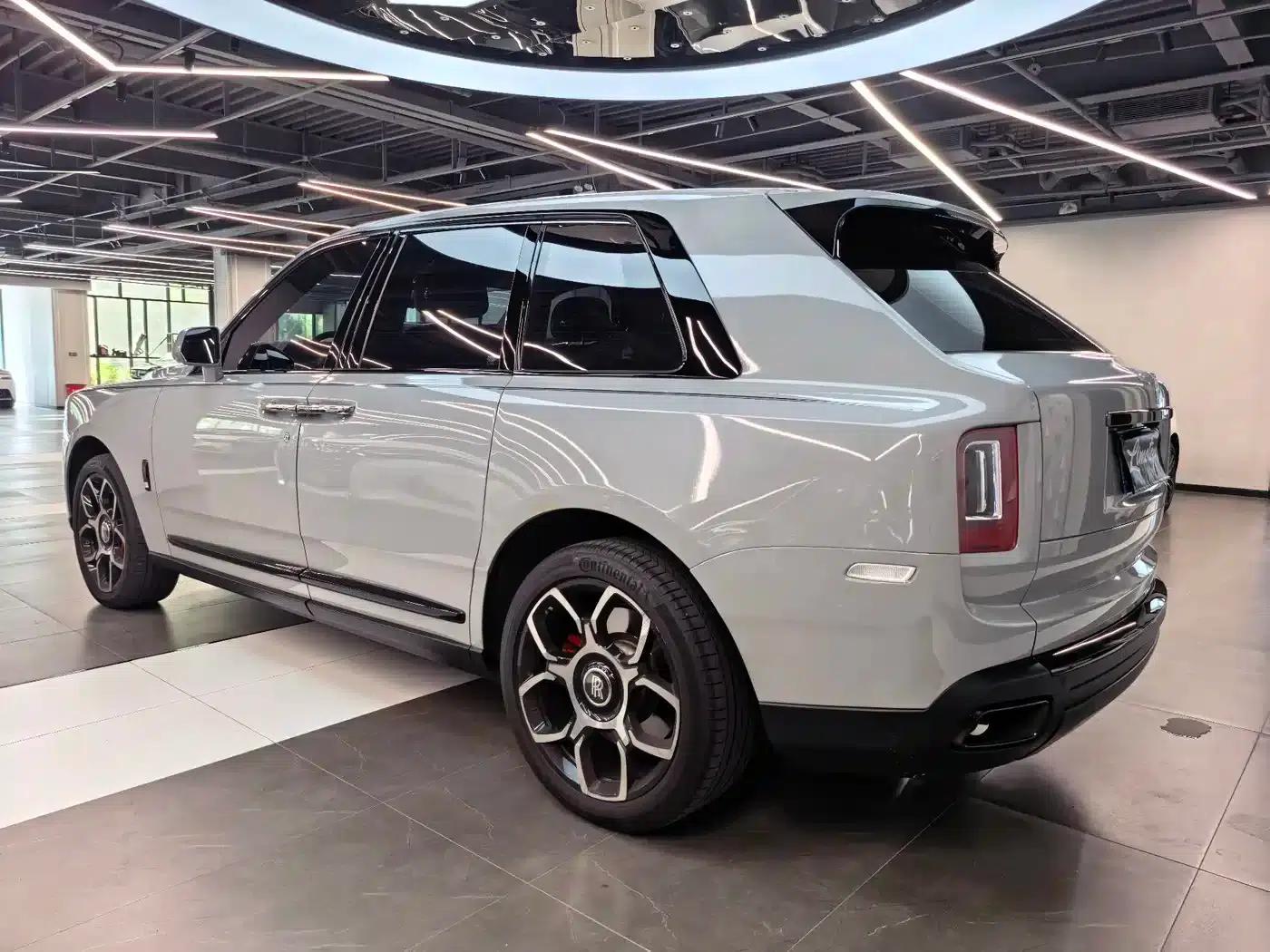 2020 Cullinan Black Badge — миниатюра 6