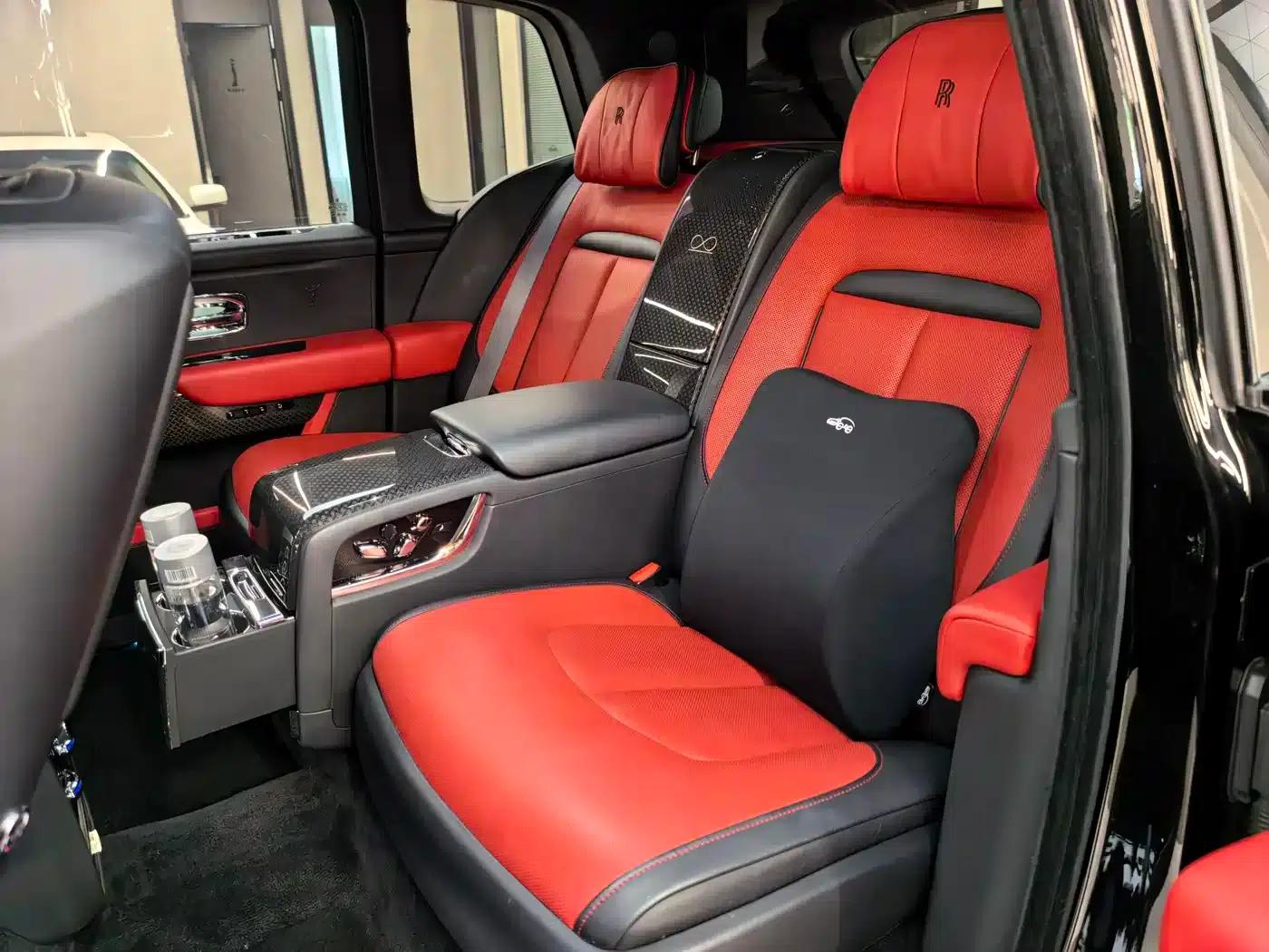 2020 Cullinan Black Badge — миниатюра 9
