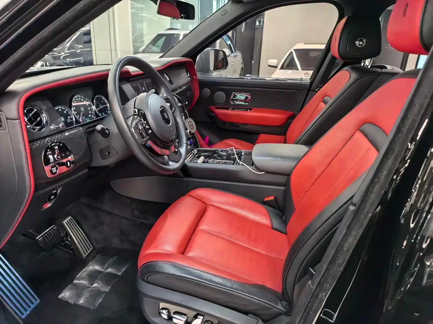 2020 Cullinan Black Badge — миниатюра 10