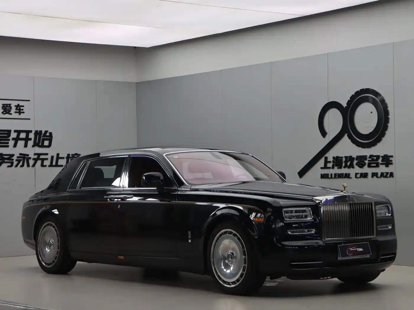 2011 Phantom 6.7T Extended Wheelbase — миниатюра 1