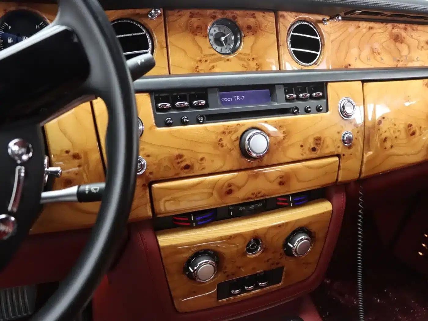 2011 Phantom 6.7T Extended Wheelbase — миниатюра 14