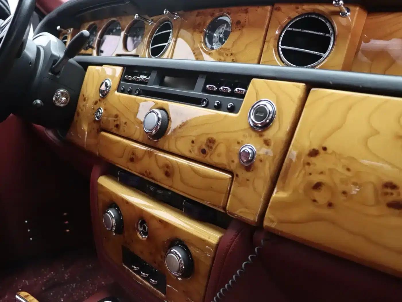 2011 Phantom 6.7T Extended Wheelbase — миниатюра 16