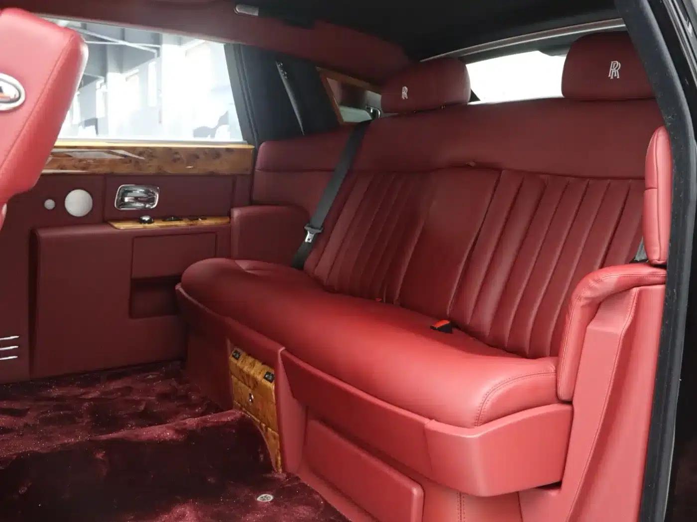 2011 Phantom 6.7T Extended Wheelbase — миниатюра 20