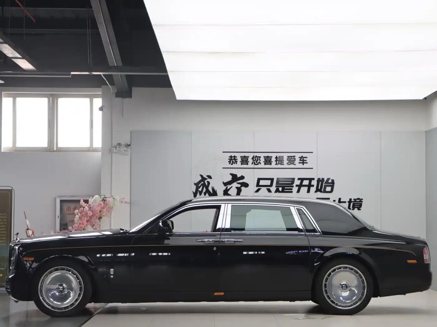 2011 Phantom 6.7T Extended Wheelbase — миниатюра 26