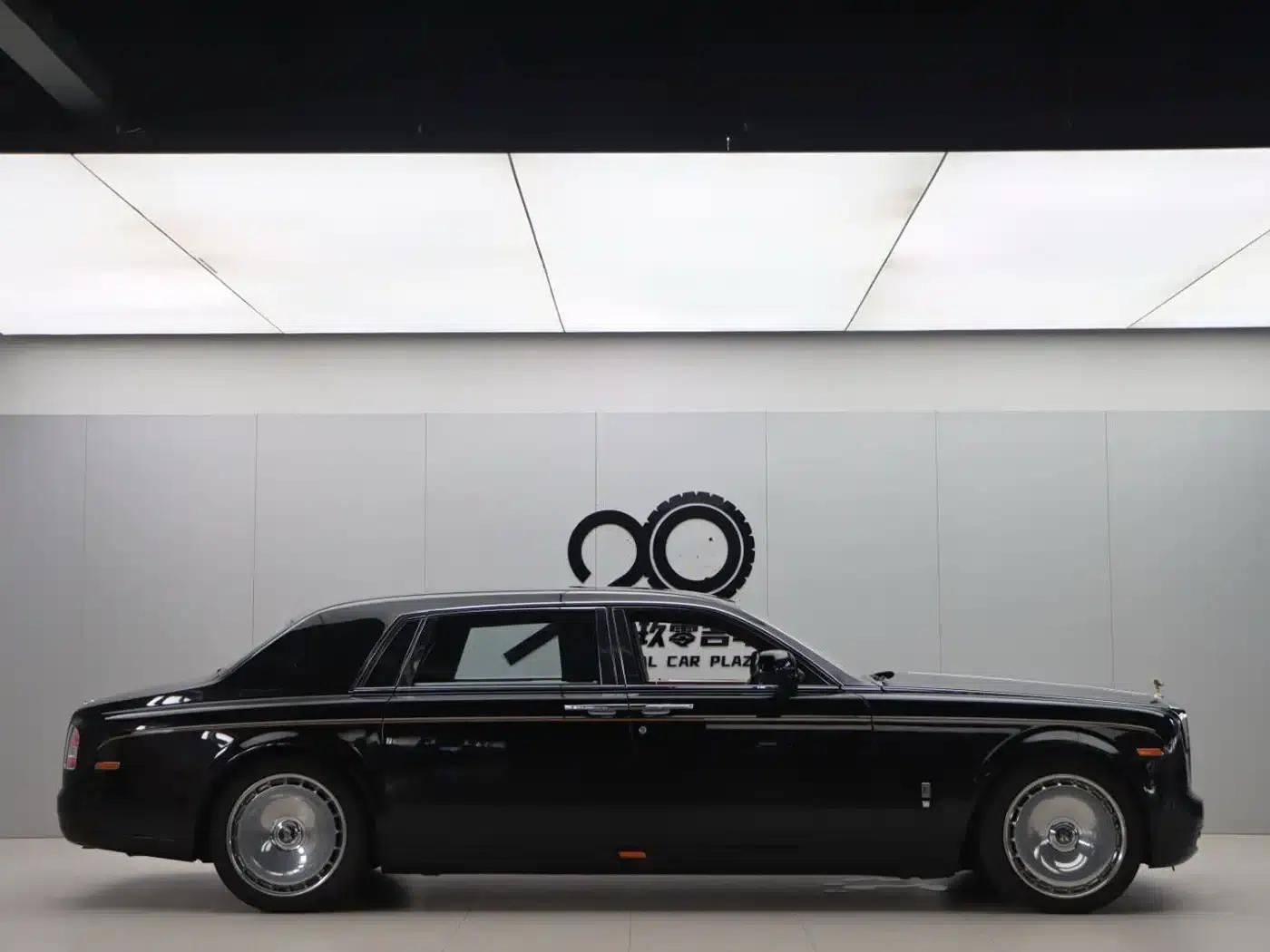 2011 Phantom 6.7T Extended Wheelbase — миниатюра 27