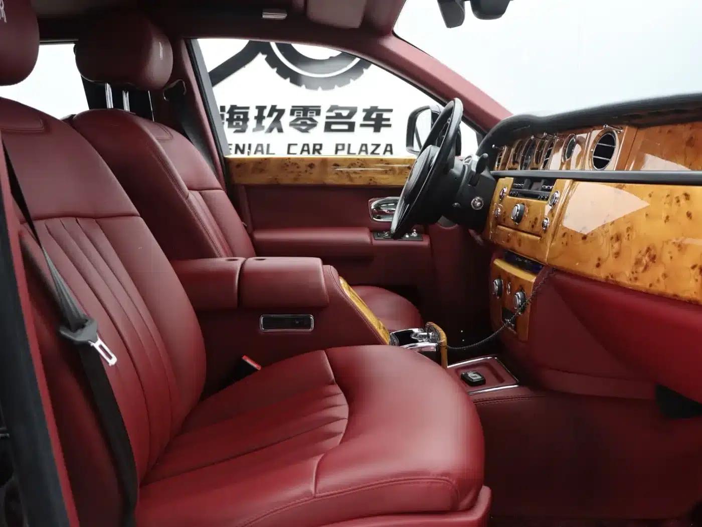 2011 Phantom 6.7T Extended Wheelbase — миниатюра 9