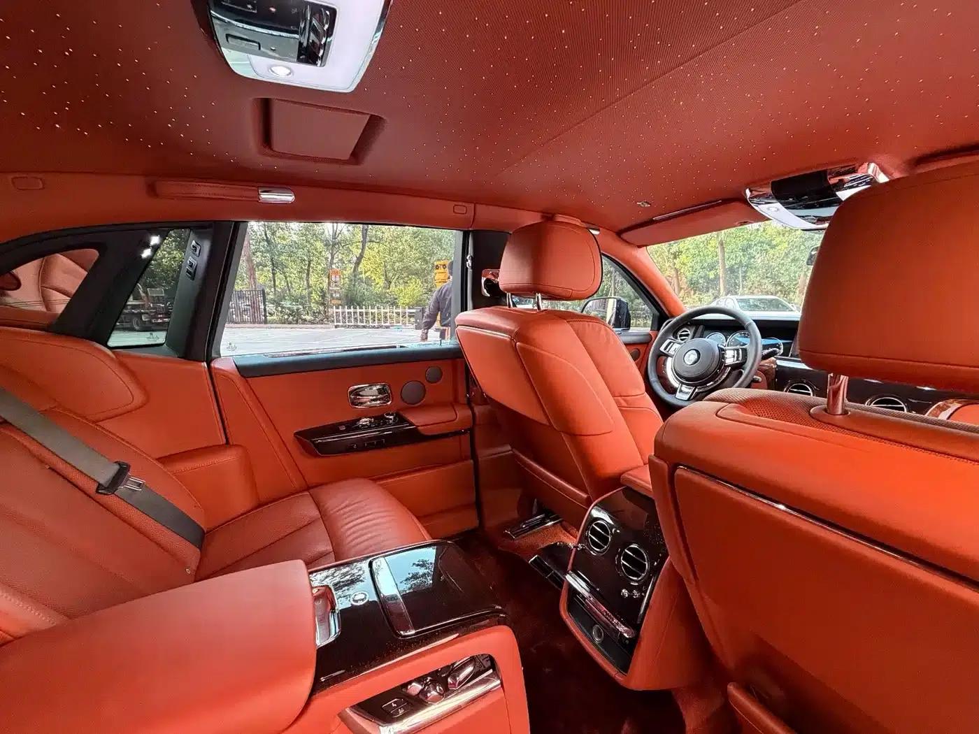 2018 Phantom 6.7T Standard Wheelbase — миниатюра 6