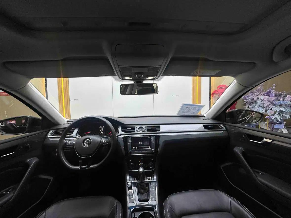 2017 Passat 330TSI DSG Premium Edition — миниатюра 5