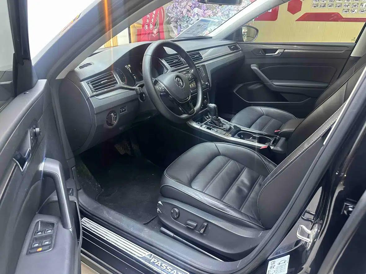 2017 Passat 330TSI DSG Premium Edition — миниатюра 7