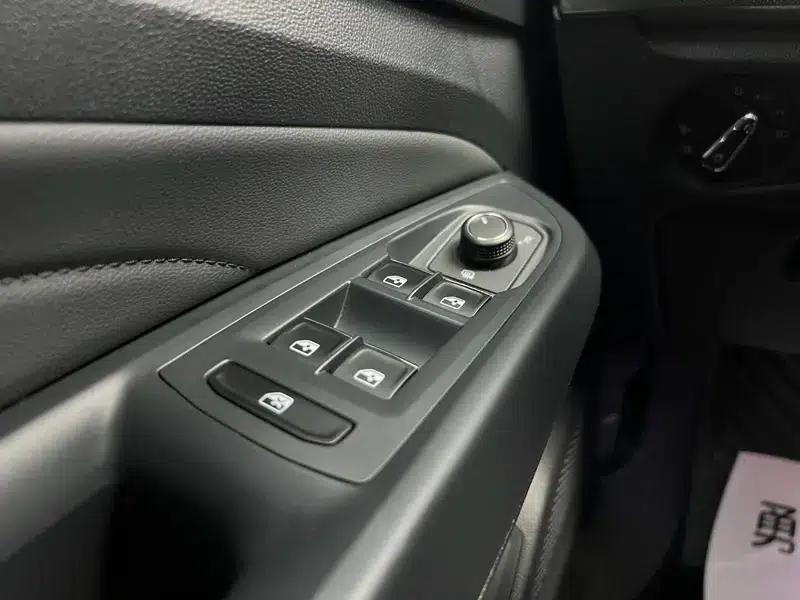2022 Passat 280TSI Elite Edition — миниатюра 18