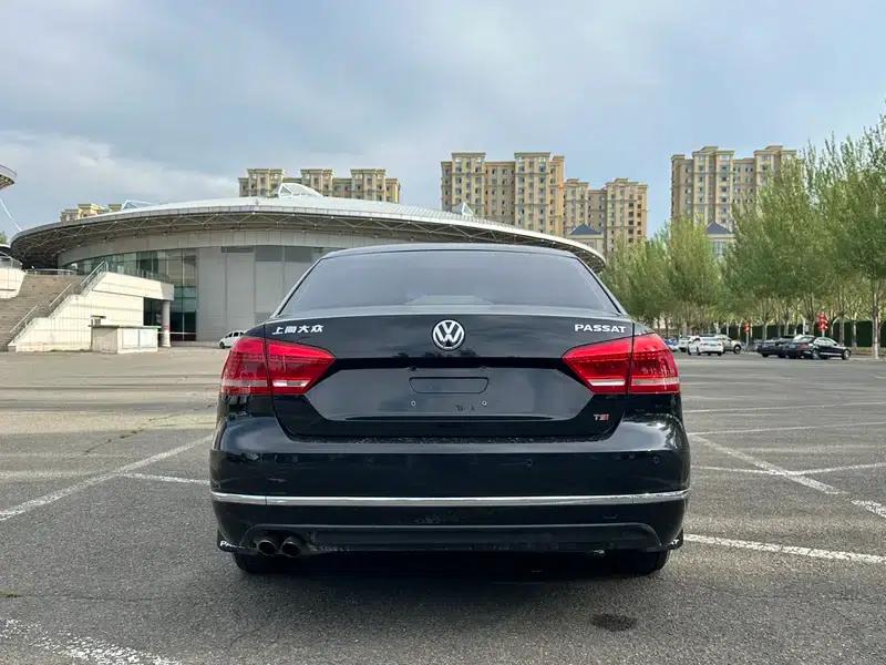 2014 Passat 1.8TSI DSG Premium Edition — миниатюра 5