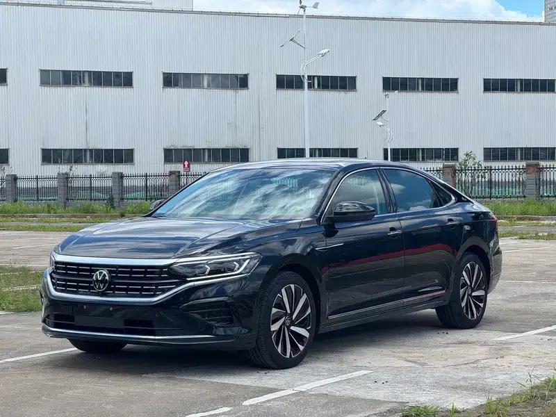2025 Volkswagen Passat Outstanding Edition 380TSI Dragon Edition — миниатюра 1