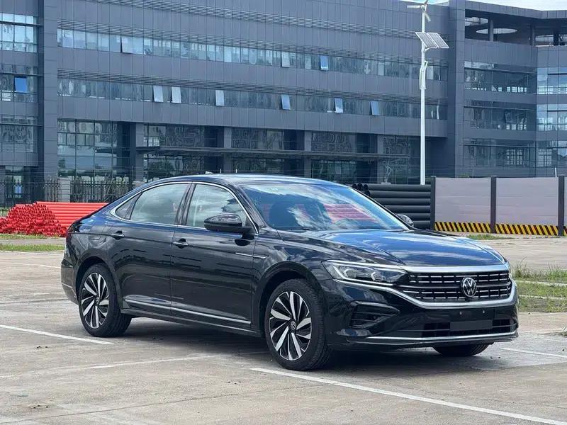 2025 Volkswagen Passat Outstanding Edition 380TSI Dragon Edition — миниатюра 3