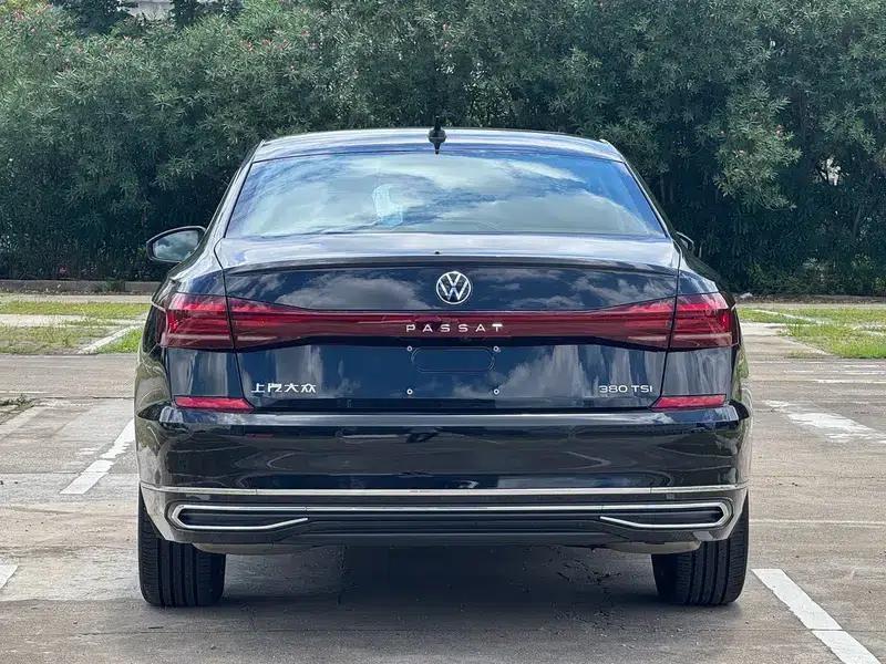 2025 Volkswagen Passat Outstanding Edition 380TSI Dragon Edition — миниатюра 4