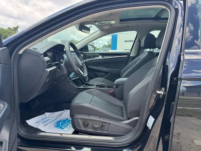2025 Volkswagen Passat Outstanding Edition 380TSI Dragon Edition — миниатюра 8