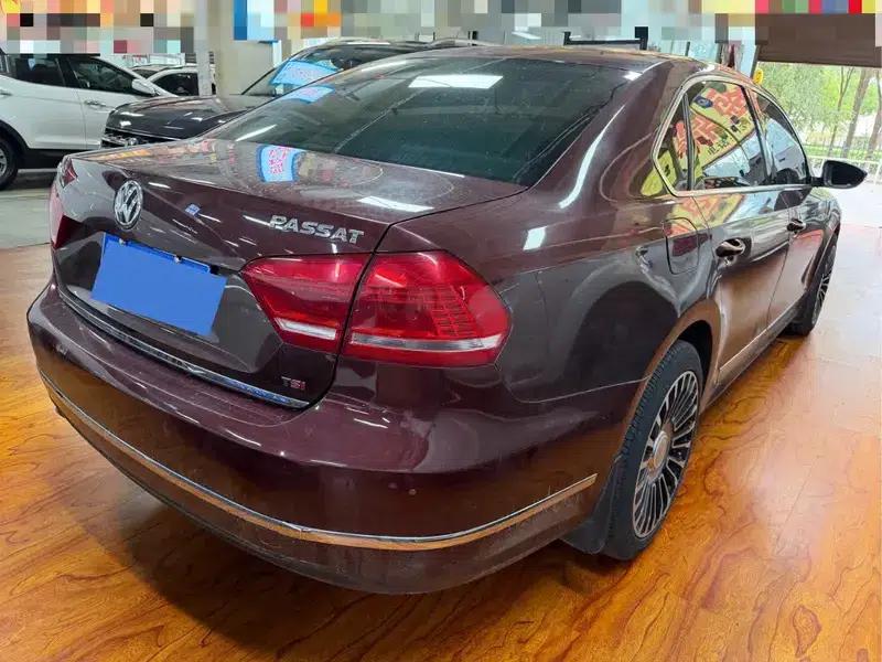2014 Passat 1.8TSI DSG Premium Edition — миниатюра 5
