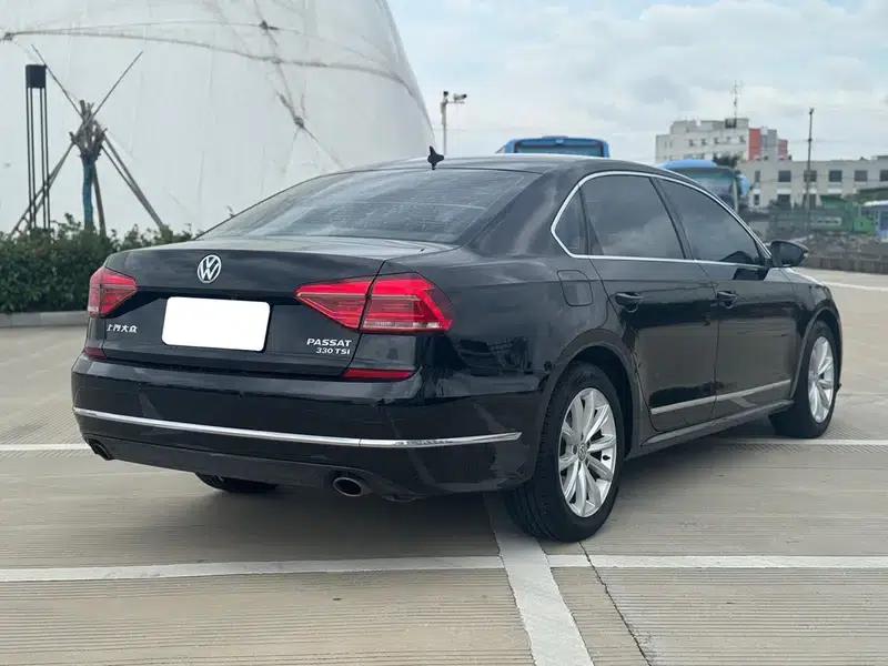 2016 Passat 330TSI DSG Royal Edition — миниатюра 6