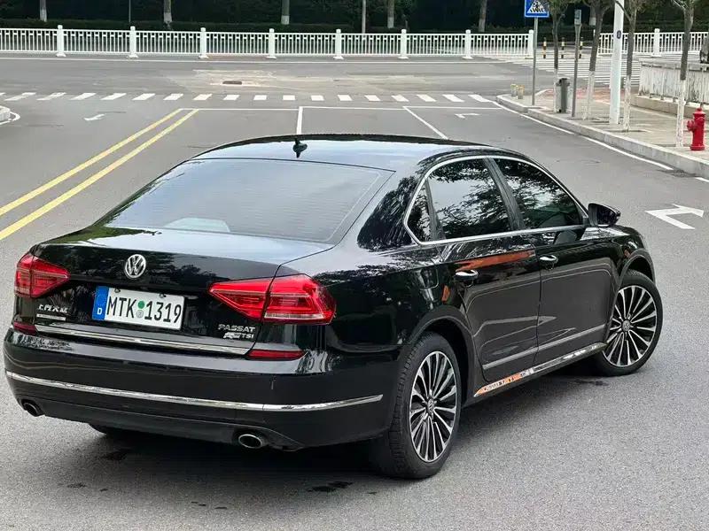 2017 Passat 330TSI DSG Royal Edition — миниатюра 2
