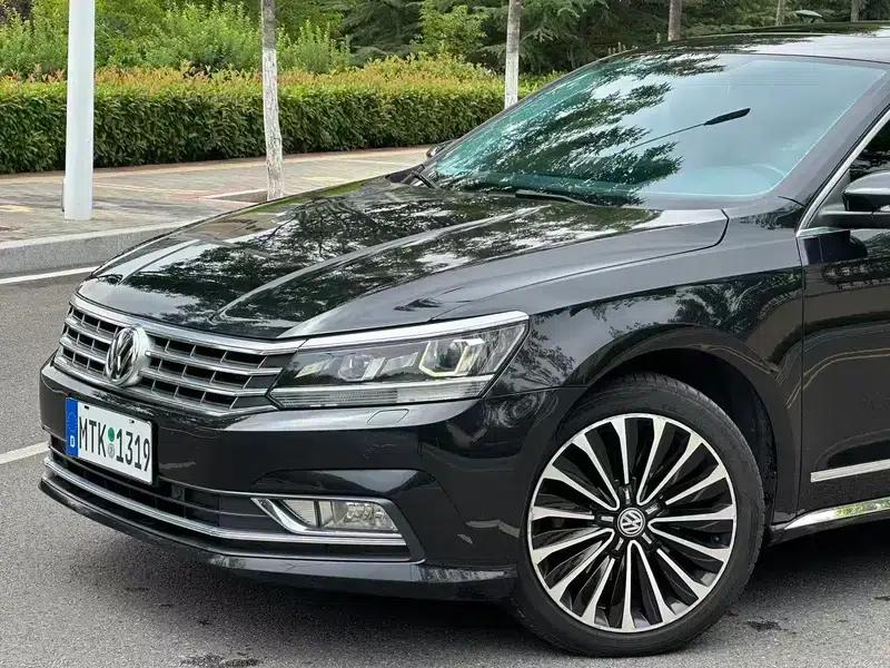 2017 Passat 330TSI DSG Royal Edition — миниатюра 3