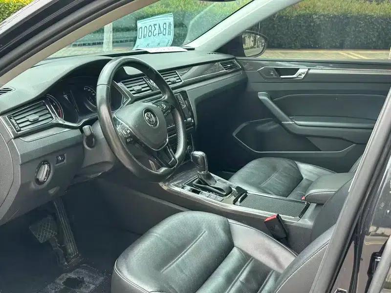 2017 Passat 330TSI DSG Royal Edition — миниатюра 8