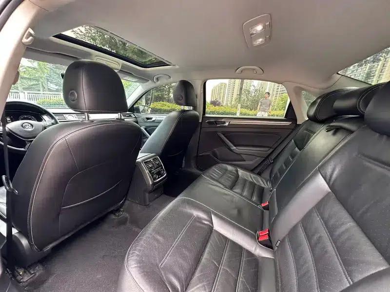 2017 Passat 330TSI DSG Royal Edition — миниатюра 9