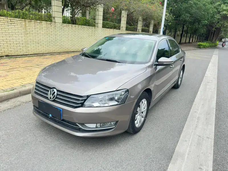 2011 Volkswagen Passat 1.4TSI Manual Deluxe Edition — миниатюра 1