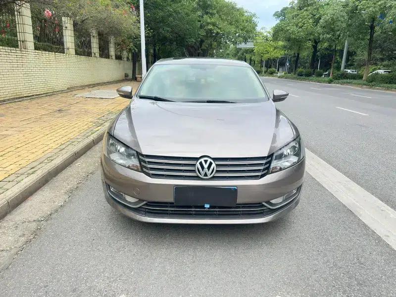 2011 Volkswagen Passat 1.4TSI Manual Deluxe Edition — миниатюра 2