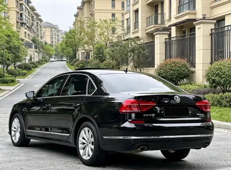 2017 Passat 330TSI DSG Premium Edition — миниатюра 5