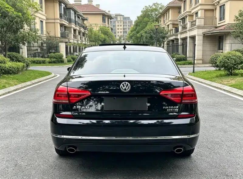 2017 Passat 330TSI DSG Premium Edition — миниатюра 6
