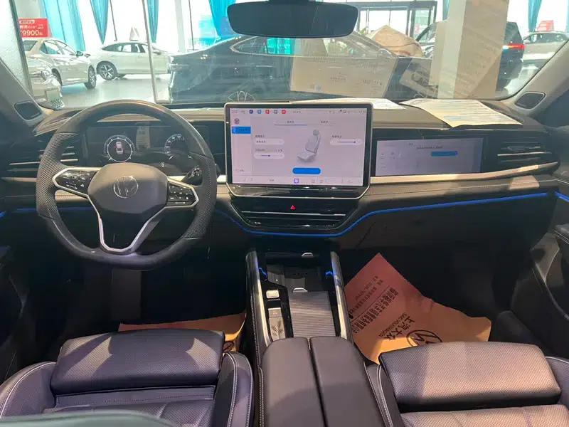 2025 Passat Pro 380TSI Dragon Edition — миниатюра 6