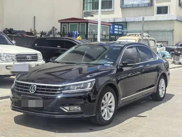 2017 Passat 330TSI DSG Premium Edition — миниатюра 1