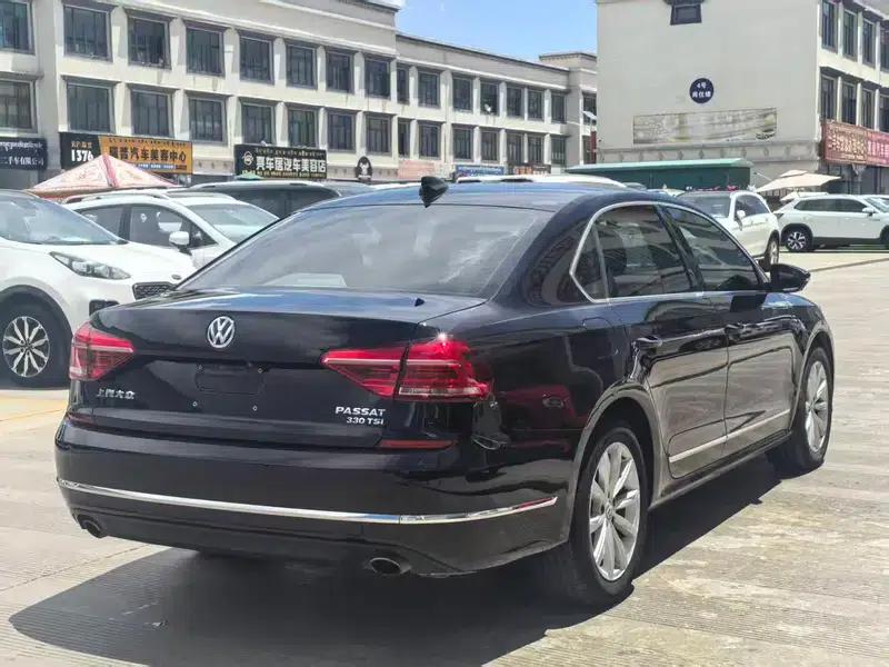 2017 Passat 330TSI DSG Premium Edition — миниатюра 6