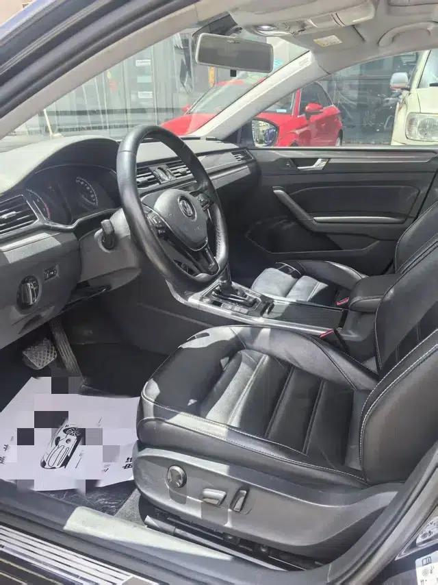 2017 Passat 330TSI DSG Premium Edition — миниатюра 7