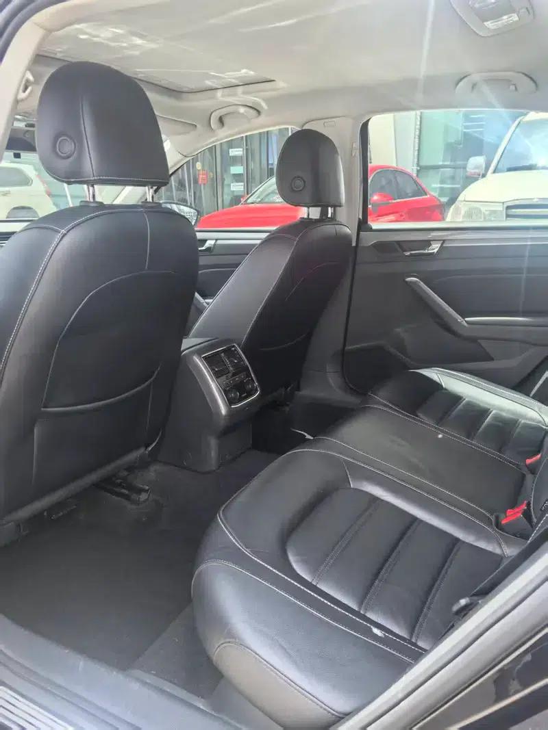 2017 Passat 330TSI DSG Premium Edition — миниатюра 10