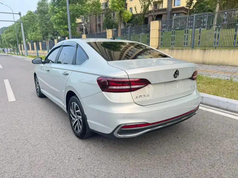 2023 Volkswagen Lavida 1.5L Automatic Full Comfort Edition — миниатюра 4